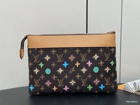 Cheap LOUIS VUITTON VOYAGE POCHETTE SOUPLE-32*21*8CM 0824